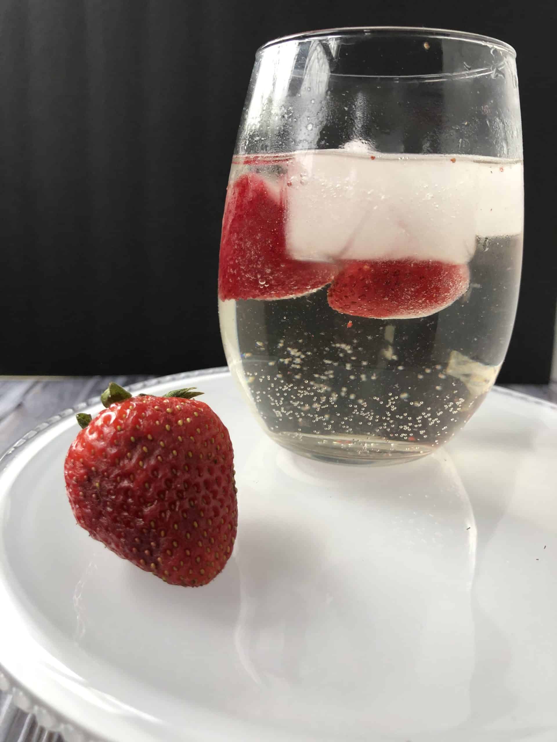 A cocktail for national moscato day