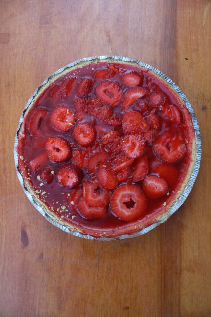 Easy Strawberry Jello Pie