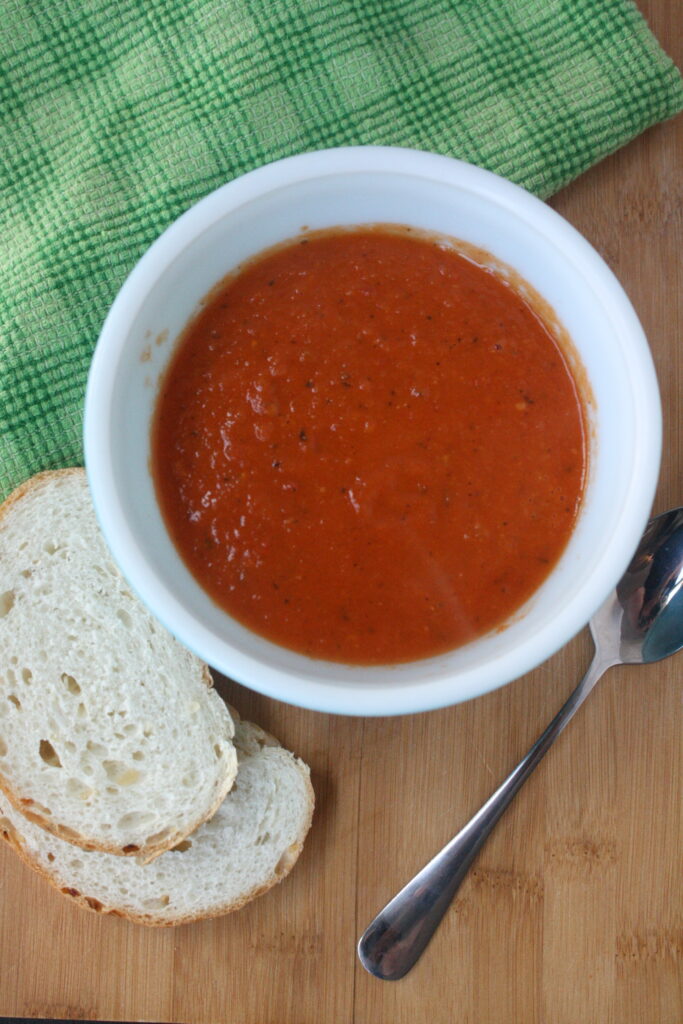 Simple and quick creamy tomato soup