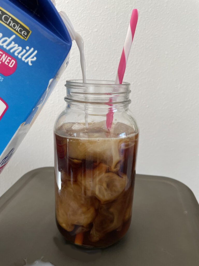How to Make an Iced Coffee at Home