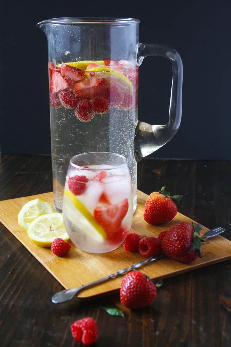 Easy & Refreshing Summer Sangria 