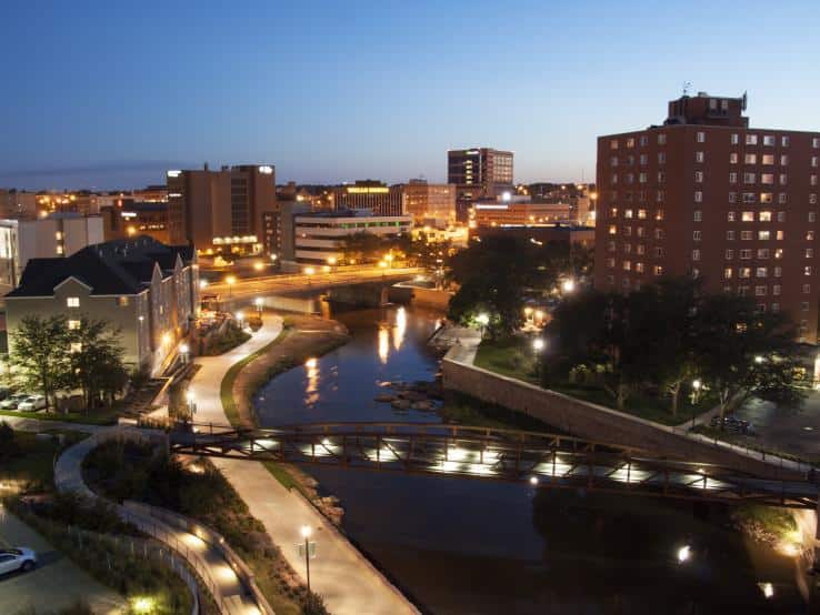 photo of downtown sioux falls, sd